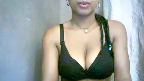 Snapshot of bellibellah chatting on April 1, 2026, 1:52 pm BelliBellah online show from April 1, 2026, 1:52 pm