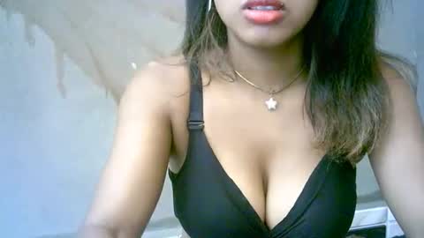 Snapshot of bellibellah chatting on April 18, 2026, 6:28 am BelliBellah online show from April 18, 2026, 6:28 am