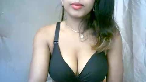 Snapshot of bellibellah chatting on April 21, 2026, 6:52 am BelliBellah online show from April 21, 2026, 6:52 am