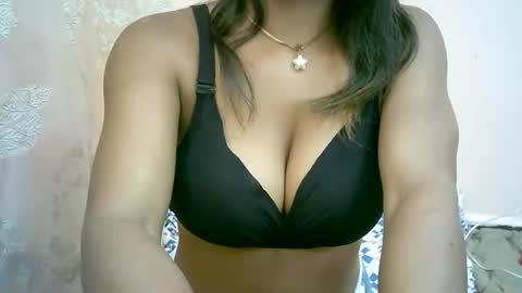 Snapshot of bellibellah chatting on April 29, 2026, 7:12 am BelliBellah online show from April 29, 2026, 7:12 am