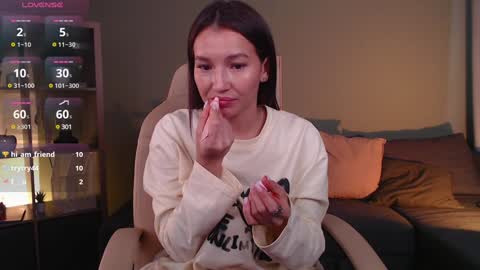 Snapshot of bellla_haddid chatting on February 3, 2025, 9:30 am Bella online show from February 3, 2025, 9:30 am