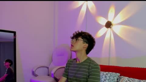 Snapshot of bellmontneon chatting on September 17, 2025, 11:01 am Neon online show from September 17, 2025, 11:01 am