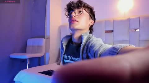 Snapshot of bellmontneon chatting on September 28, 2025, 7:30 pm Neon online show from September 28, 2025, 7:30 pm