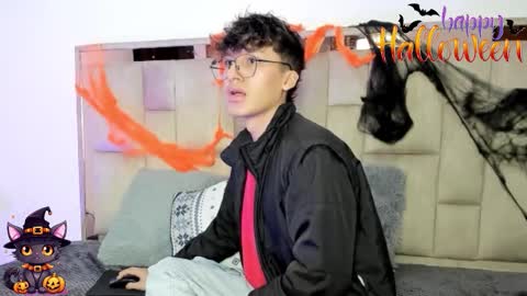 Snapshot of bellmontneon chatting on October 24, 2025, 11:28 am Neon online show from October 24, 2025, 11:28 am