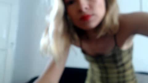 sophie online show from May 12, 2026, 12:35 pm