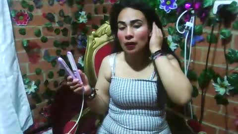 Snapshot of belly_silky chatting on December 25, 2024, 5:37 am Belly online show from December 25, 2024, 5:37 am