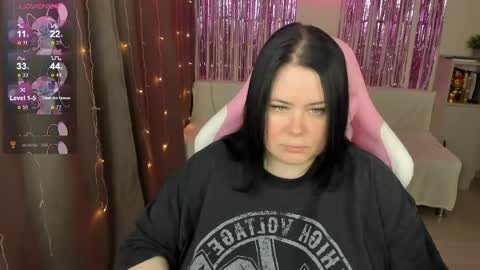 LinaBoo online show from May 2, 2026, 11:48 am
