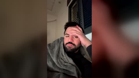 Baba  muscle gay uncut bigass anal man men straight Bi online show from March 8, 2026, 12:20 pm