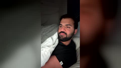 Baba  muscle gay uncut bigass anal man men straight Bi online show from March 14, 2026, 9:48 am