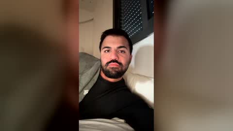 Baba  muscle gay uncut bigass anal man men straight Bi online show from March 24, 2026, 1:16 pm