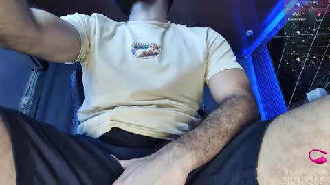 Snapshot of ben_blaze chatting on October 20, 2025, 5:19 am BEN online show from October 20, 2025, 5:19 am