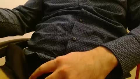 Snapshot of benben0310 chatting on December 7, 2024, 4:03 pm benben0310 online show from December 7, 2024, 4:03 pm