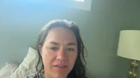 Snapshot of bendlikebecks chatting on April 8, 2026, 1:44 pm bendlikebecks online show from April 8, 2026, 1:44 pm