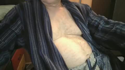 Snapshot of bendrinkin chatting on November 8, 2025, 10:59 am bendrinkin online show from November 8, 2025, 10:59 am