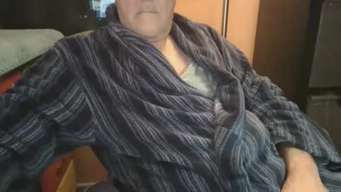 Snapshot of bendrinkin chatting on November 16, 2025, 9:59 am bendrinkin online show from November 16, 2025, 9:59 am