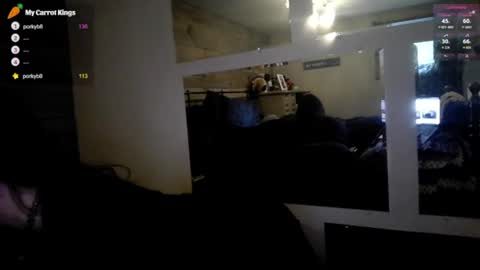 Snapshot of bendybunnyx chatting on July 16, 2026, 9:43 pm BendyBunnyx online show from July 16, 2026, 9:43 pm