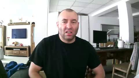 Robert  1984 online show from May 7, 2026, 7:36 am
