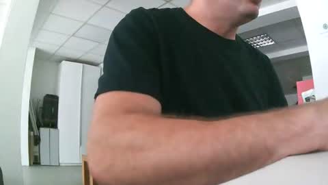 Robert  1984 online show from June 29, 2026, 6:52 am