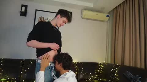 benjamin_ar online show from December 18, 2025, 11:27 am