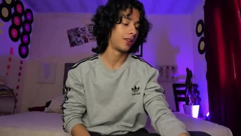 benjamin_fiore online show from February 21, 2025, 6:26 pm