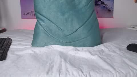 Snapshot of benjamin_gray chatting on November 11, 2025, 8:09 pm jeison online show from November 11, 2025, 8:09 pm