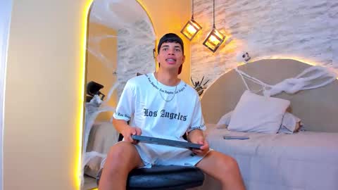 BENJAMIN online show from October 28, 2025, 1:58 pm