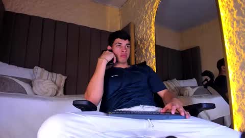 BENJAMIN online show from December 23, 2025, 2:09 am