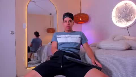 BENJAMIN online show from June 11, 2026, 2:53 am
