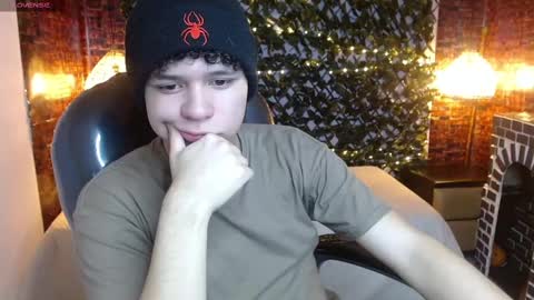 BENJAMIN online show from December 8, 2024, 7:32 pm