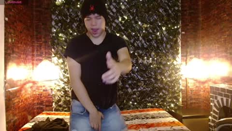 BENJAMIN online show from January 10, 2025, 8:26 pm