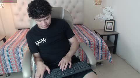 BENJAMIN online show from February 2, 2025, 1:19 pm