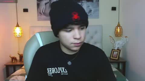 BENJAMIN online show from February 18, 2025, 11:41 pm