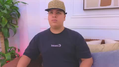 bennett_alejoo online show from April 25, 2026, 6:49 pm