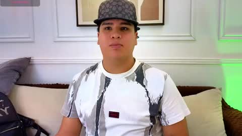 bennett_alejoo online show from May 13, 2026, 6:38 pm