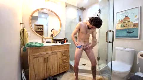benny_boy95 online show from May 22, 2026, 8:25 pm