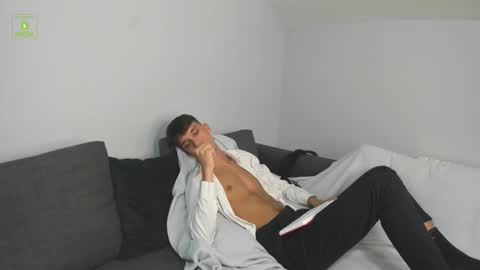 Snapshot of benny_powell chatting on October 11, 2025, 9:35 pm Benny online show from October 11, 2025, 9:35 pm