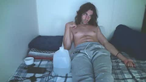 bennybluejeans online show from September 18, 2025, 5:31 am