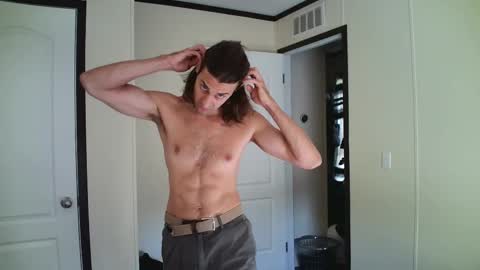 bennybluejeans online show from October 6, 2025, 3:42 pm