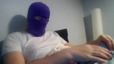 bennybueno online show from July 27, 2026, 4:19 am