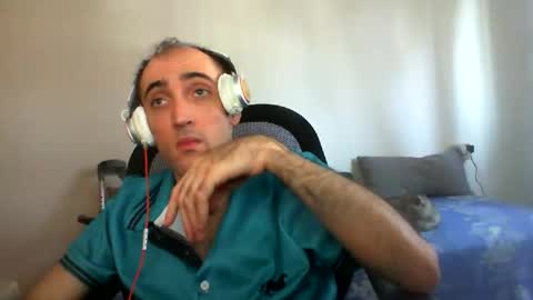 Snapshot of bentish chatting on October 6, 2025, 7:17 am bentish online show from October 6, 2025, 7:17 am