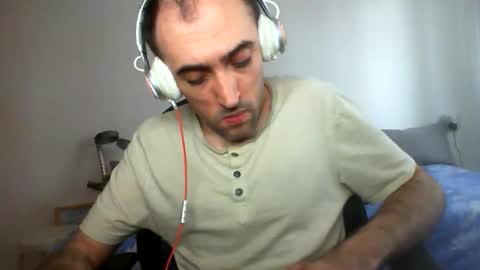 Snapshot of bentish chatting on October 20, 2025, 6:14 am bentish online show from October 20, 2025, 6:14 am