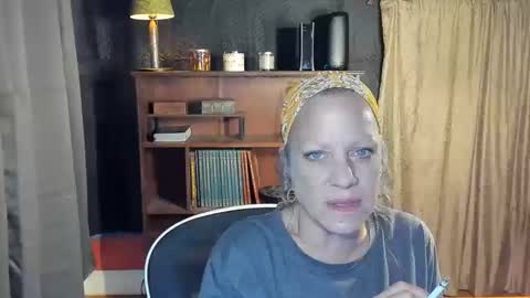 DeniseDavid online show from May 20, 2026, 2:18 am