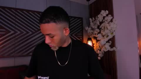 bento_fox online show from November 14, 2025, 3:27 am