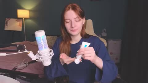 Snapshot of benty_bunny chatting on November 13, 2025, 11:31 am Alice online show from November 13, 2025, 11:31 am