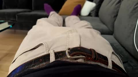 Snapshot of benz10001 chatting on January 1, 2025, 4:50 am benz10001 online show from January 1, 2025, 4:50 am