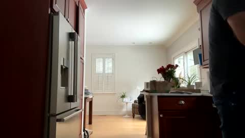 Snapshot of benz10001 chatting on February 16, 2025, 2:54 pm benz10001 online show from February 16, 2025, 2:54 pm