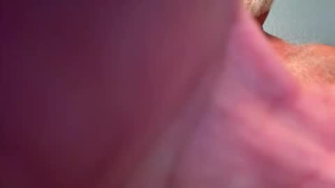 Snapshot of benz10001 chatting on October 31, 2025, 4:13 am benz10001 online show from October 31, 2025, 4:13 am