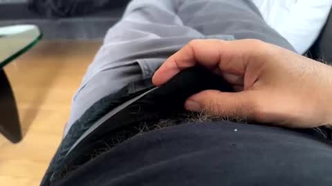 benz10001 online show from November 26, 2025, 3:35 pm