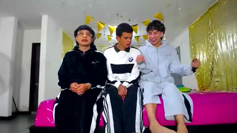 benz boys online show from March 1, 2025, 12:12 pm