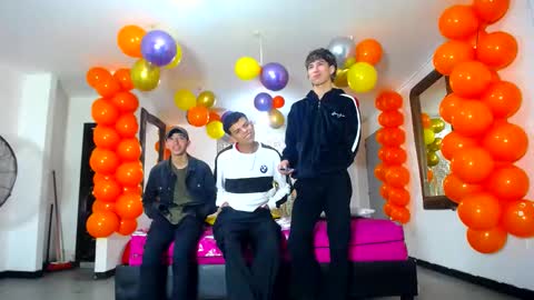 benz boys online show from March 10, 2025, 12:26 pm